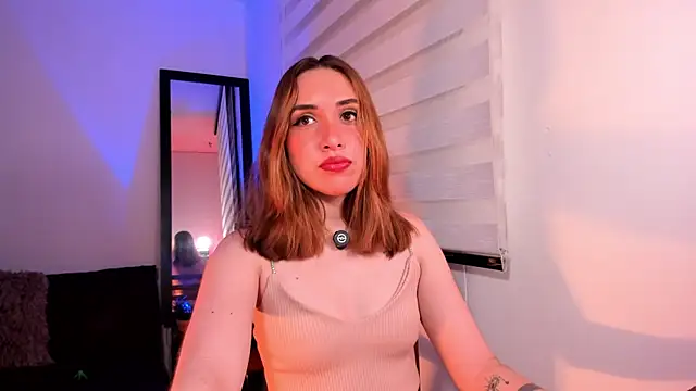 Snapshot of SarahCastillo_ chatting on October 4, 2025, 3:26 am SarahCastillo online show from October 4, 2025, 3:26 am