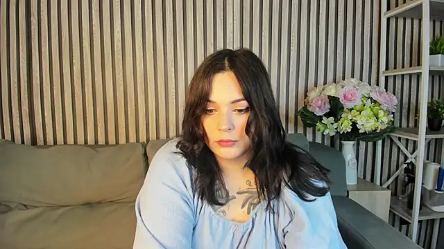 Mia R0ss online show from September 21, 2025, 12:01 am