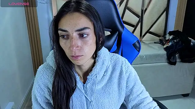 Maily a  online show from February 17, 2026, 2:41 am