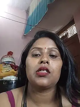 Snapshot of Jasmine_Januja chatting on June 17, 2026, 6:05 am Jasmine Januja online show from June 17, 2026, 6:05 am