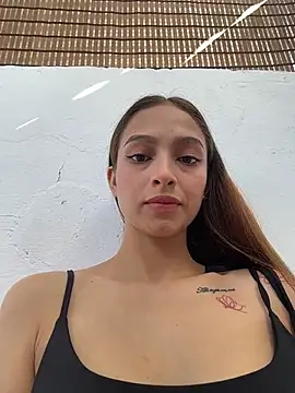 Snapshot of KaMila_M00N chatting on June 22, 2026, 2:03 pm KaMila M00N online show from June 22, 2026, 2:03 pm