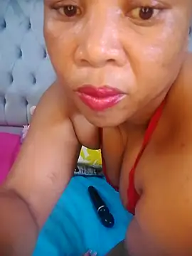 Snapshot of massive_booty25 chatting on November 23, 2025, 4:18 pm massive booty25 online show from November 23, 2025, 4:18 pm