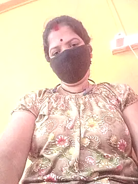 Snapshot of Hott_locky chatting on November 2, 2025, 9:33 am Hott locky online show from November 2, 2025, 9:33 am