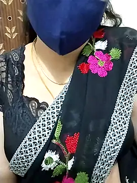 hottamil honey couples online show from September 18, 2025, 8:22 pm