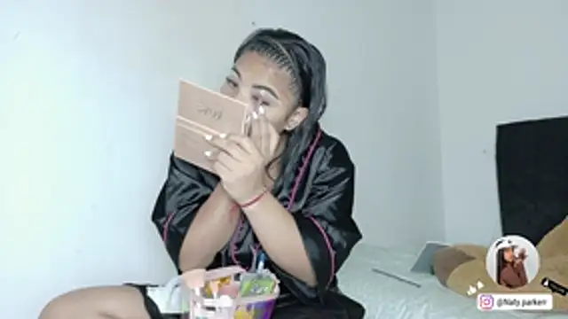 Natashaparker   online show from April 27, 2026, 8:51 pm