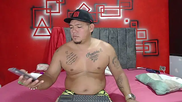 Snapshot of ebony_hard_sex chatting on October 23, 2025, 1:10 pm ebony hard sex online show from October 23, 2025, 1:10 pm