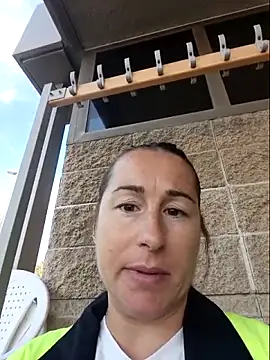 bichota85 online show from October 6, 2025, 9:51 am