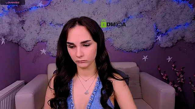 ariana ross7 online show from June 19, 2026, 9:35 am