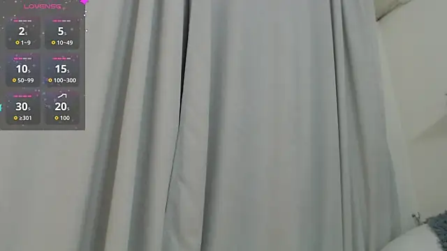 Snapshot of Ange_Lus chatting on October 6, 2025, 9:23 pm Ange Lus online show from October 6, 2025, 9:23 pm