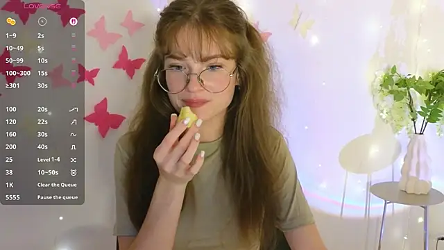 Katyaa Lover online show from October 6, 2025, 3:31 pm