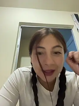 Snapshot of Karlee_Grey1 chatting on November 11, 2025, 3:06 am Karlee Grey1 online show from November 11, 2025, 3:06 am