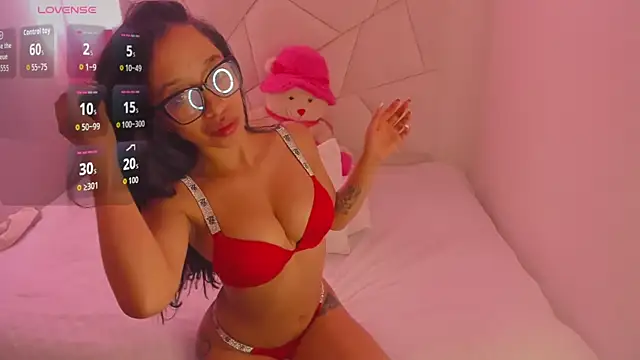 Snapshot of CatalinaBel chatting on September 20, 2025, 6:09 pm CatalinaBel online show from September 20, 2025, 6:09 pm