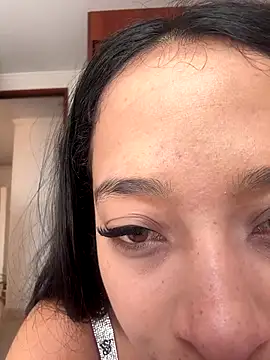 Snapshot of CatalinaBel chatting on November 8, 2025, 6:07 pm CatalinaBel online show from November 8, 2025, 6:07 pm