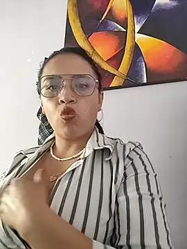 Snapshot of MILA__06 chatting on October 1, 2025, 6:36 pm MILA 06 online show from October 1, 2025, 6:36 pm