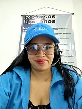 Snapshot of MILA__06 chatting on November 6, 2025, 1:45 pm MILA 06 online show from November 6, 2025, 1:45 pm