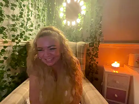 Snapshot of BonnyDesire chatting on October 16, 2025, 7:26 pm BonnyDesire online show from October 16, 2025, 7:26 pm