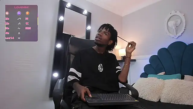 Snapshot of AllexJacob chatting on October 16, 2025, 1:01 pm AllexJacob online show from October 16, 2025, 1:01 pm