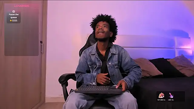 Snapshot of AllexJacob chatting on November 24, 2025, 1:00 pm AllexJacob online show from November 24, 2025, 1:00 pm