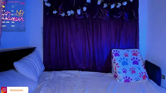 Shairaclark  online show from June 20, 2026, 2:03 am