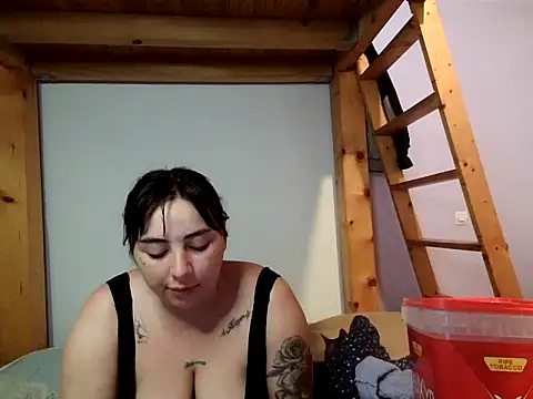 Snapshot of Emilie_1 chatting on March 19, 2026, 2:54 pm Emilie 1 online show from March 19, 2026, 2:54 pm