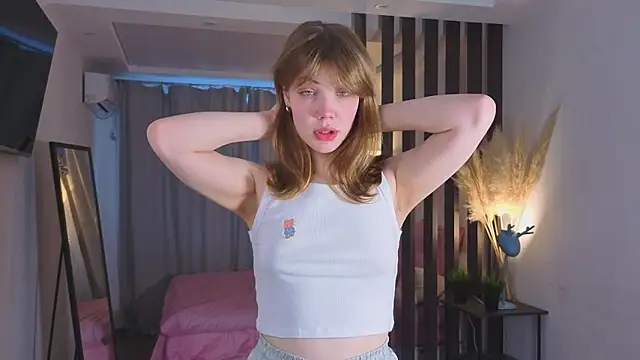 pienaple online show from February 22, 2026, 4:02 am