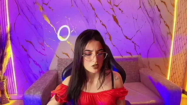 sophiadoll tf online show from September 29, 2025, 8:13 pm