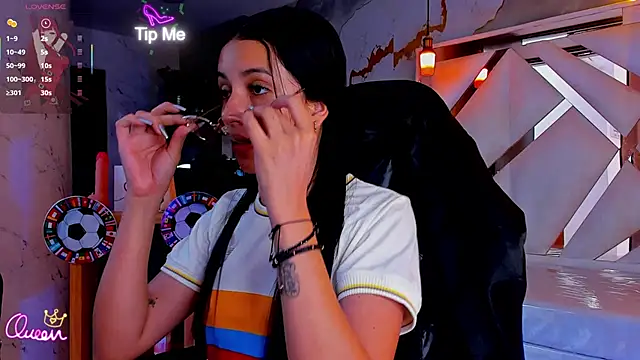 sophiadoll tf online show from June 17, 2026, 1:01 pm