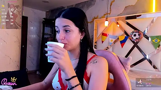 sophiadoll tf online show from July 14, 2026, 1:06 pm