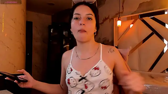 sophiadoll tf online show from July 23, 2026, 1:09 pm