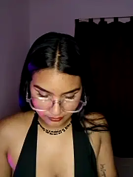 Snapshot of Renata_Zoe chatting on November 9, 2025, 1:37 am Renata Zoe online show from November 9, 2025, 1:37 am