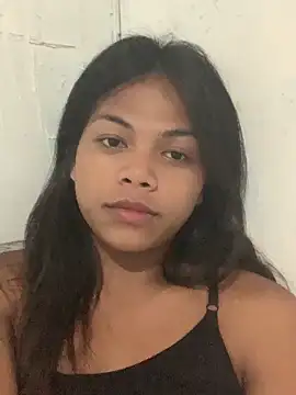 kynthy bitchy online show from October 27, 2025, 10:08 am