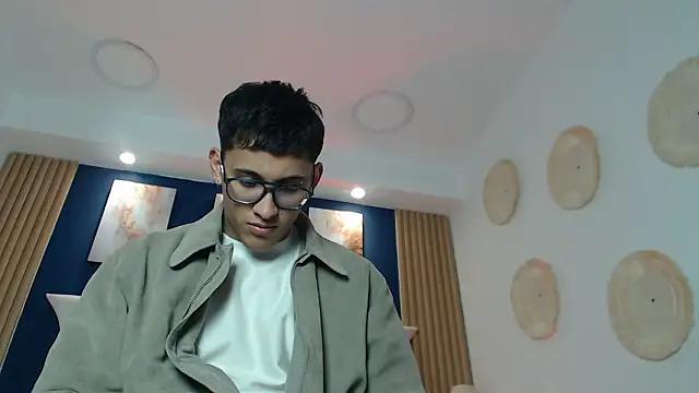 SalvadorFit online show from March 18, 2026, 8:12 pm