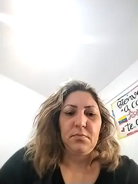 Lunita86 online show from December 2, 2025, 2:01 pm