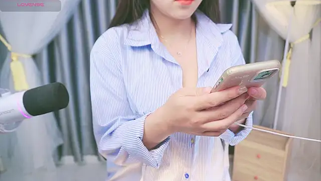 Cherry-26 online show from March 13, 2026, 2:40 am