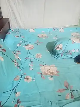 Cute Couple59 online show from November 1, 2025, 5:37 pm