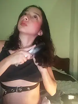 Snapshot of Vale_stone_ chatting on October 6, 2025, 4:43 am Vale stone online show from October 6, 2025, 4:43 am