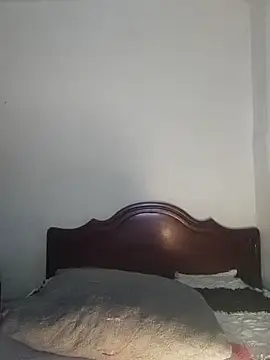 Snapshot of Vale_stone_ chatting on October 10, 2025, 3:38 am Vale stone online show from October 10, 2025, 3:38 am