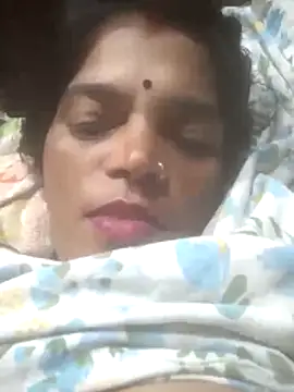 Snapshot of Hott_cutgirl chatting on November 14, 2025, 12:53 am Hott cutgirl online show from November 14, 2025, 12:53 am