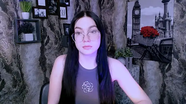 Snapshot of MiraBabe_ chatting on February 16, 2026, 11:50 am MiraBabe online show from February 16, 2026, 11:50 am