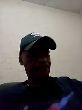 Snapshot of JeffersonRay chatting on May 9, 2026, 12:43 pm JeffersonRay online show from May 9, 2026, 12:43 pm