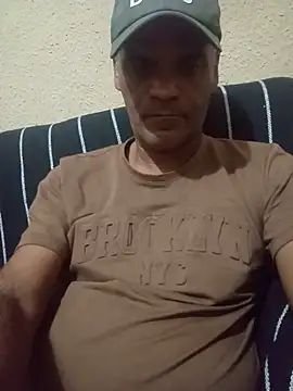 Snapshot of JeffersonRay chatting on May 18, 2026, 3:35 am JeffersonRay online show from May 18, 2026, 3:35 am