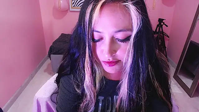 Snapshot of Bunny_poison chatting on October 28, 2025, 1:58 pm Bunny poison online show from October 28, 2025, 1:58 pm