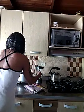 Suzanelee1 online show from October 29, 2025, 2:30 pm