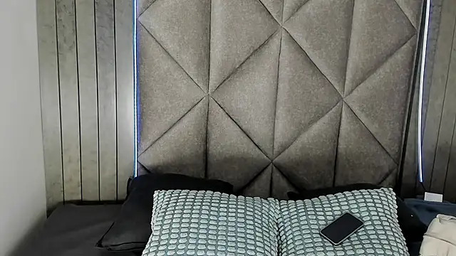 Snapshot of KeendraFox_ chatting on September 27, 2025, 7:19 pm KeendraFox online show from September 27, 2025, 7:19 pm