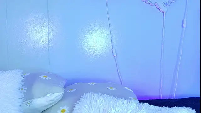 KeendraFox  online show from June 23, 2026, 9:29 am