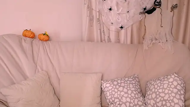 Snapshot of MollyKissy chatting on October 18, 2025, 9:21 am MollyKissy online show from October 18, 2025, 9:21 am