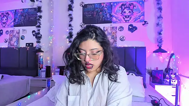 SabrinaV  online show from February 14, 2026, 11:29 am