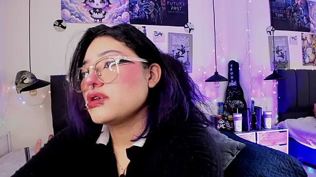 SabrinaV  online show from June 19, 2026, 11:36 am