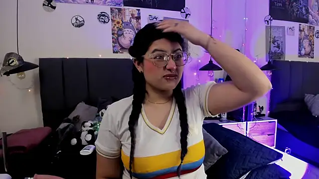 SabrinaV  online show from July 3, 2026, 11:27 am