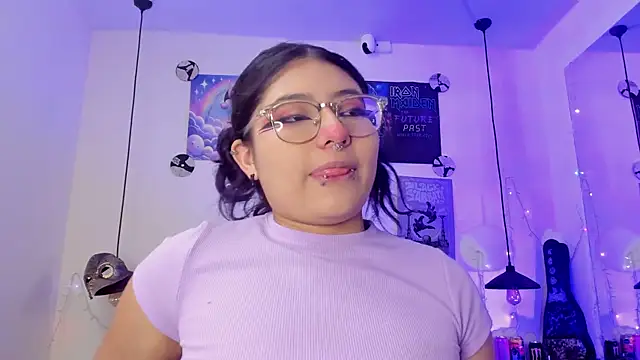 SabrinaV  online show from July 23, 2026, 11:30 am